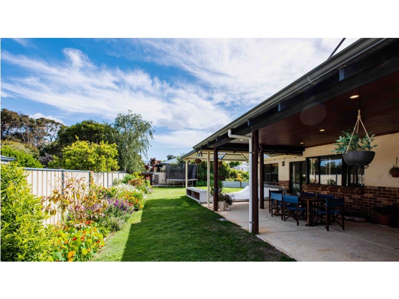 44 Waverley Rd, Cowaramup WA 6284