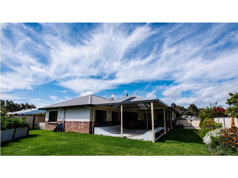 44 Waverley Rd, Cowaramup WA 6284