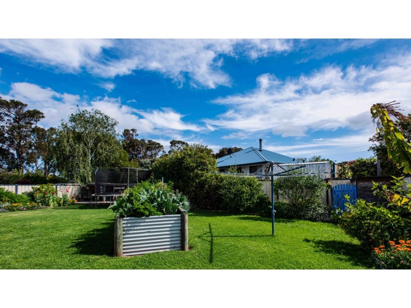 44 Waverley Rd, Cowaramup WA 6284
