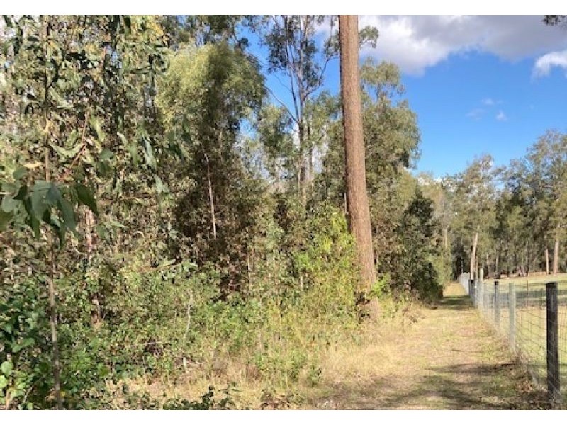 17 Cambridge Drive, Mount Hallen QLD 4312
