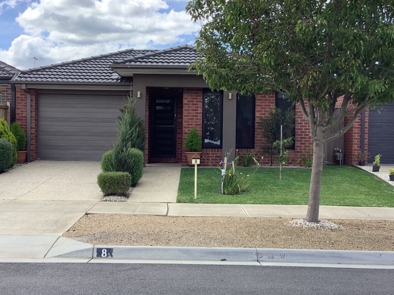 8 Cups Court, Clyde North VIC 3978