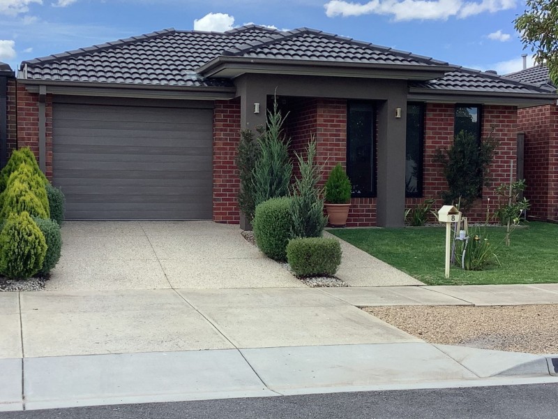 8 Cups Court, Clyde North VIC 3978
