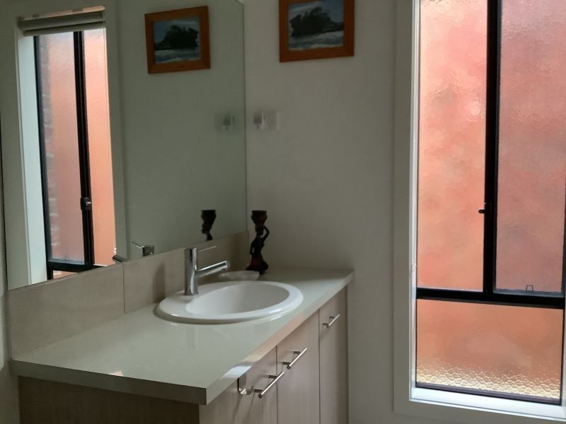 8 Cups Court, Clyde North VIC 3978