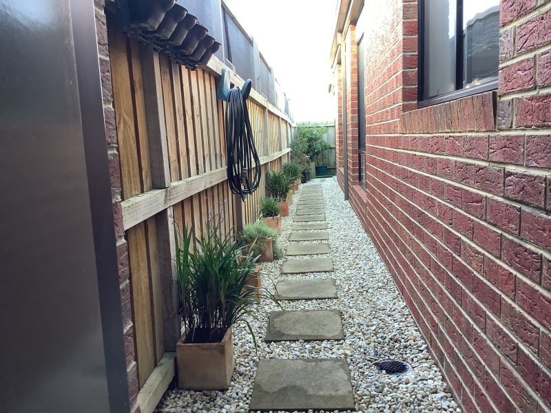 8 Cups Court, Clyde North VIC 3978