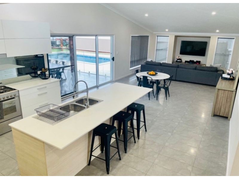 22-24 Highland Way, Biloela QLD 4715