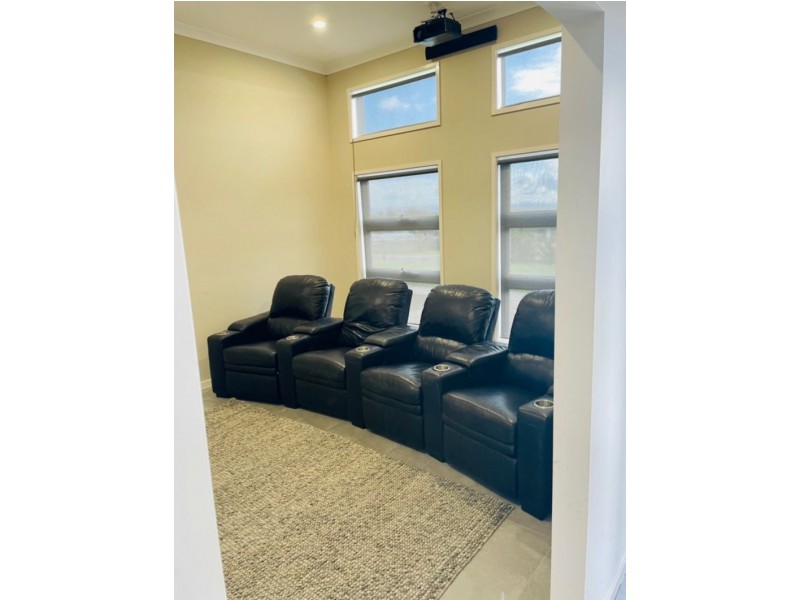 22-24 Highland Way, Biloela QLD 4715