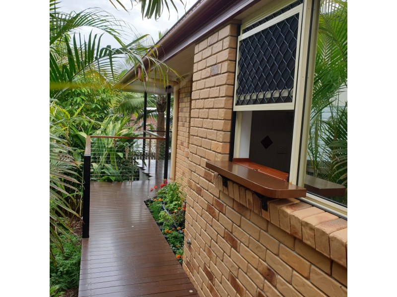 6 Douglas Street, Tannum Sands QLD 4680