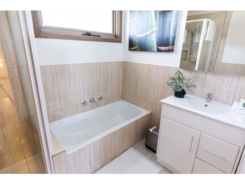 21 Maryn Close, Berwick VIC 3806