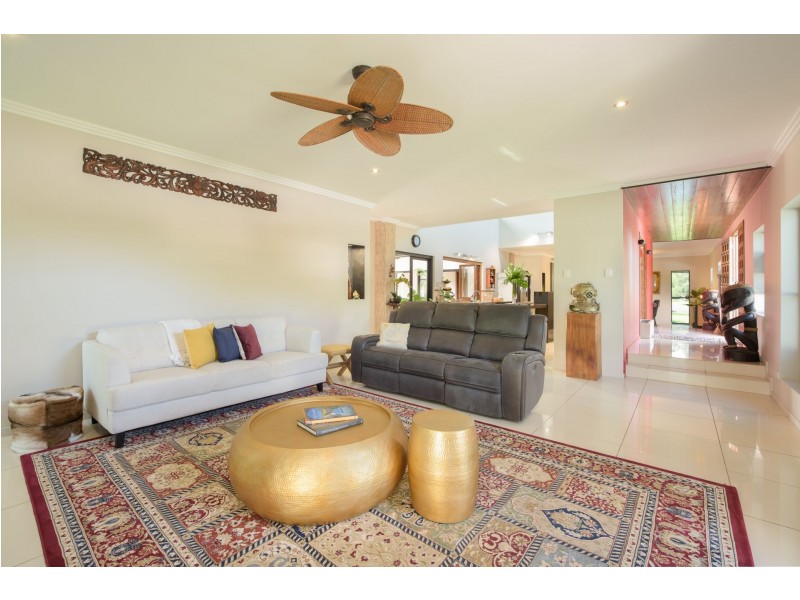 8 Ambrose Lane, Beecher QLD 4680