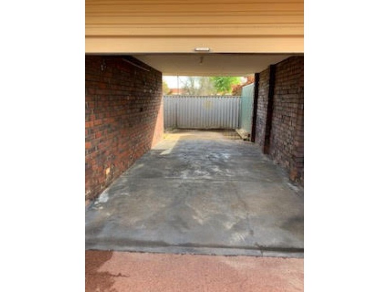 5/10 Tarun court, Cannington WA 6107