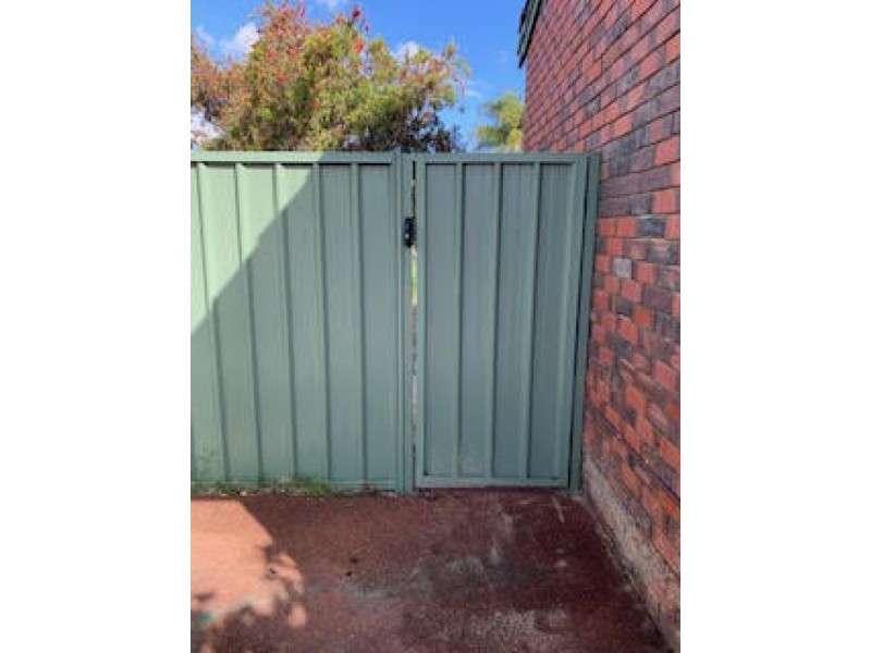 5/10 Tarun court, Cannington WA 6107