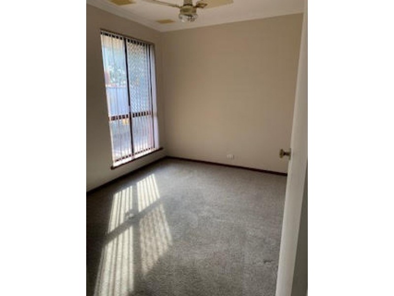 5/10 Tarun court, Cannington WA 6107