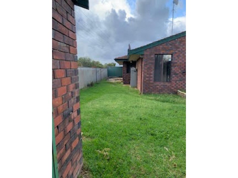 5/10 Tarun court, Cannington WA 6107