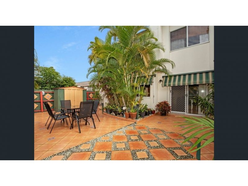 34/2 St Kevins Avenue, Benowa QLD 4217