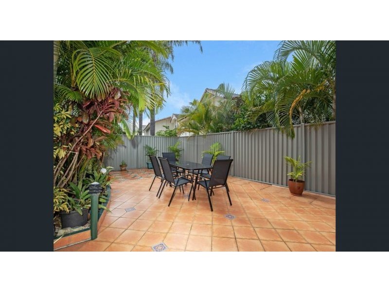 34/2 St Kevins Avenue, Benowa QLD 4217