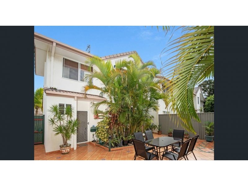 34/2 St Kevins Avenue, Benowa QLD 4217