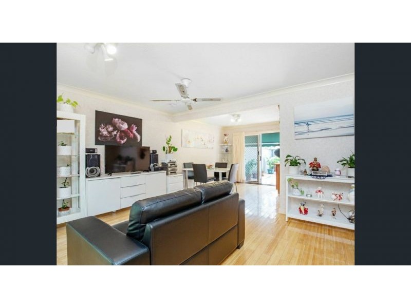 34/2 St Kevins Avenue, Benowa QLD 4217
