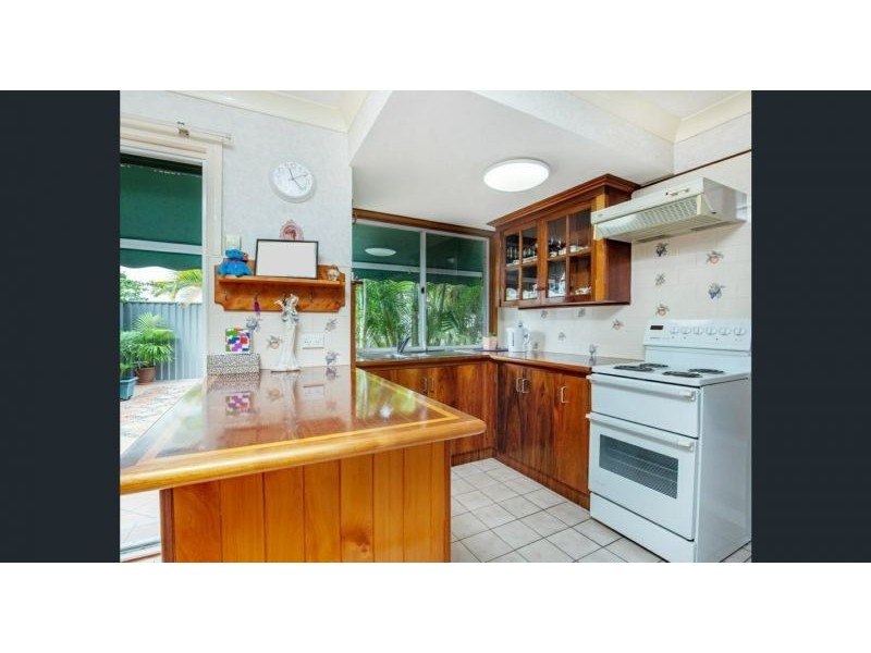 34/2 St Kevins Avenue, Benowa QLD 4217