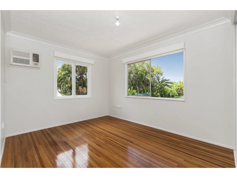 454 Ross River Road, Cranbrook QLD 4814