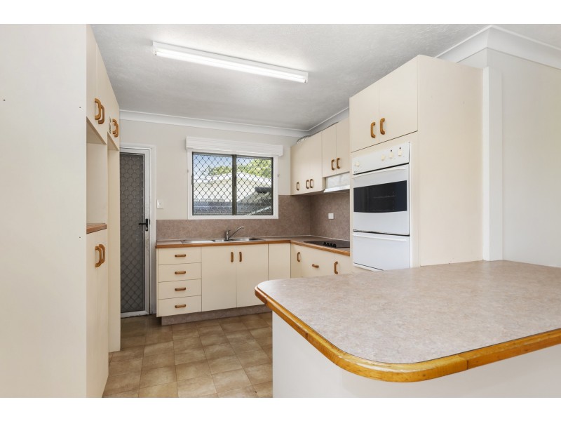 454 Ross River Road, Cranbrook QLD 4814