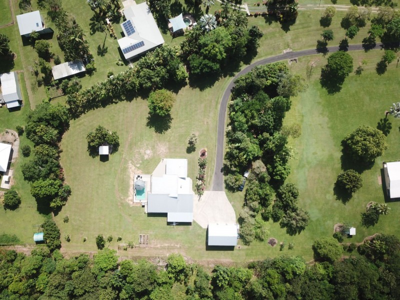 6 Dinan Close, Bulgun QLD 4854