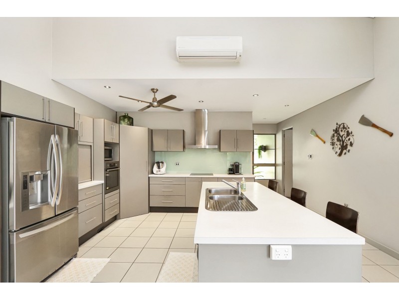 6 Dinan Close, Bulgun QLD 4854