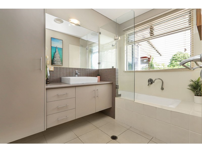 6 Dinan Close, Bulgun QLD 4854