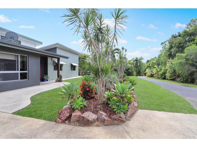 6 Dinan Close, Bulgun QLD 4854