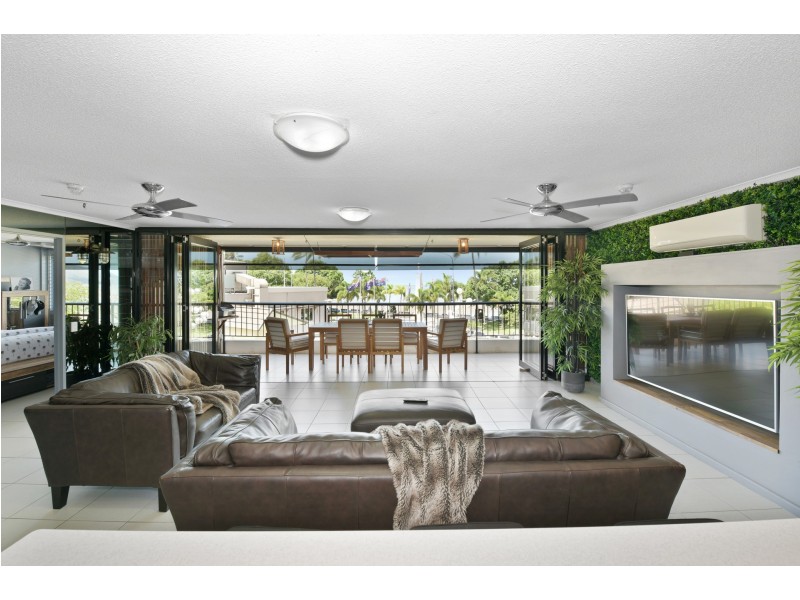 10/107 Esplanade, Cairns City QLD 4870