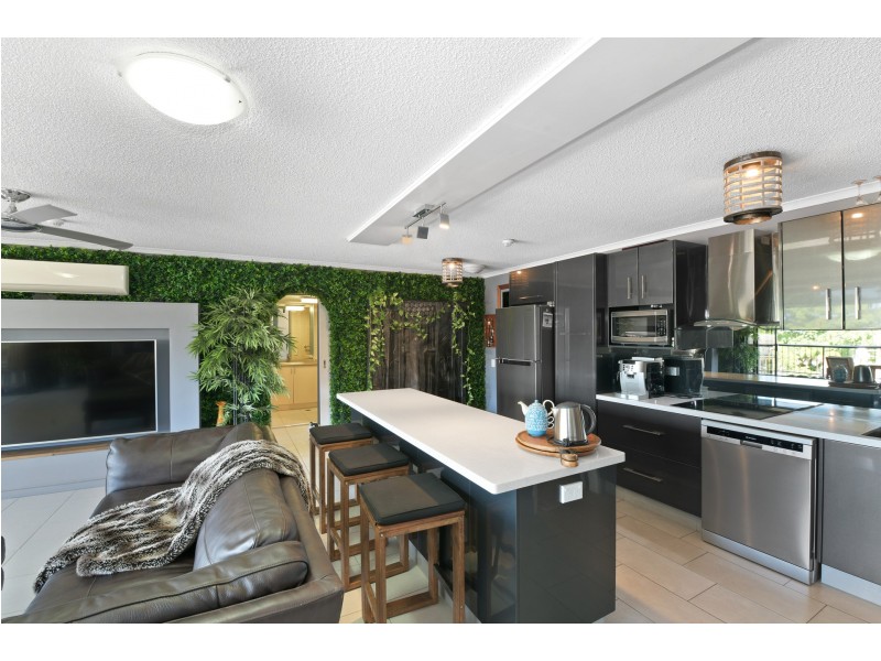 10/107 Esplanade, Cairns City QLD 4870