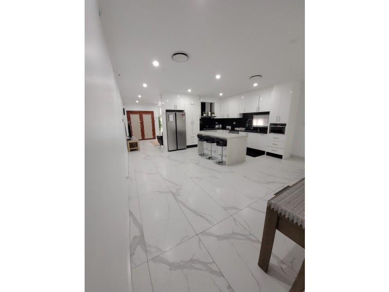 10C & 10D Chrysanthemum Avenue, Lurnea NSW 2170
