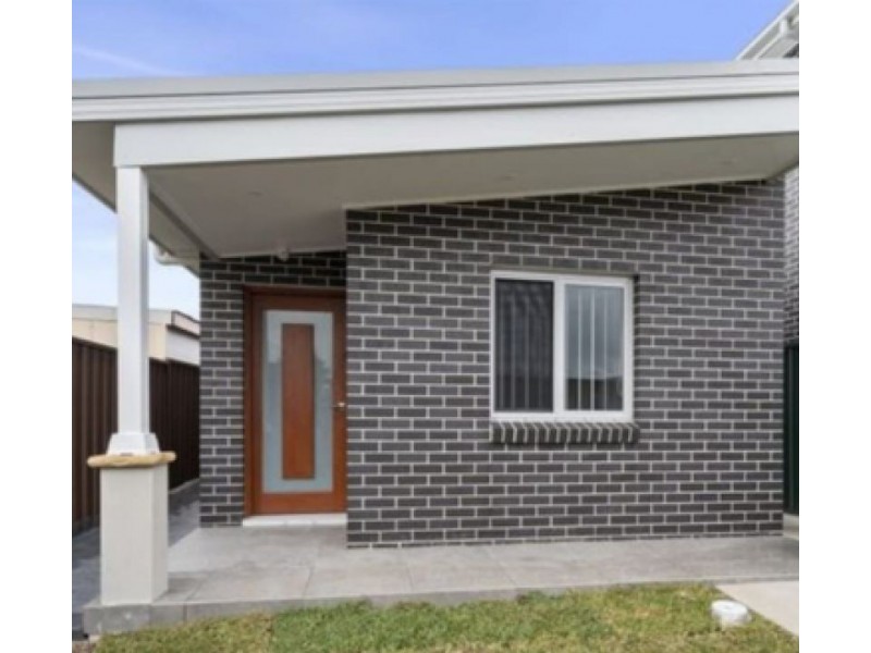 10C & 10D Chrysanthemum Avenue, Lurnea NSW 2170