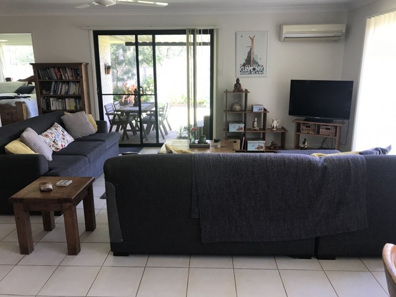18 Rushcutters Court, Sandstone Point QLD 4511