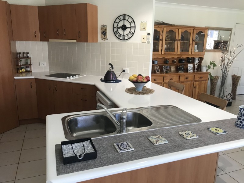 18 Rushcutters Court, Sandstone Point QLD 4511