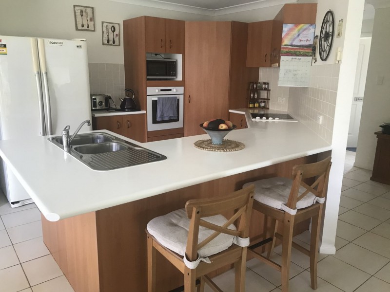 18 Rushcutters Court, Sandstone Point QLD 4511