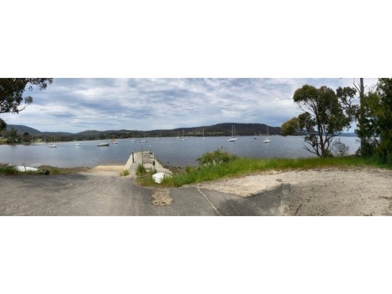 37 Chuter St, Deep Bay TAS 7112
