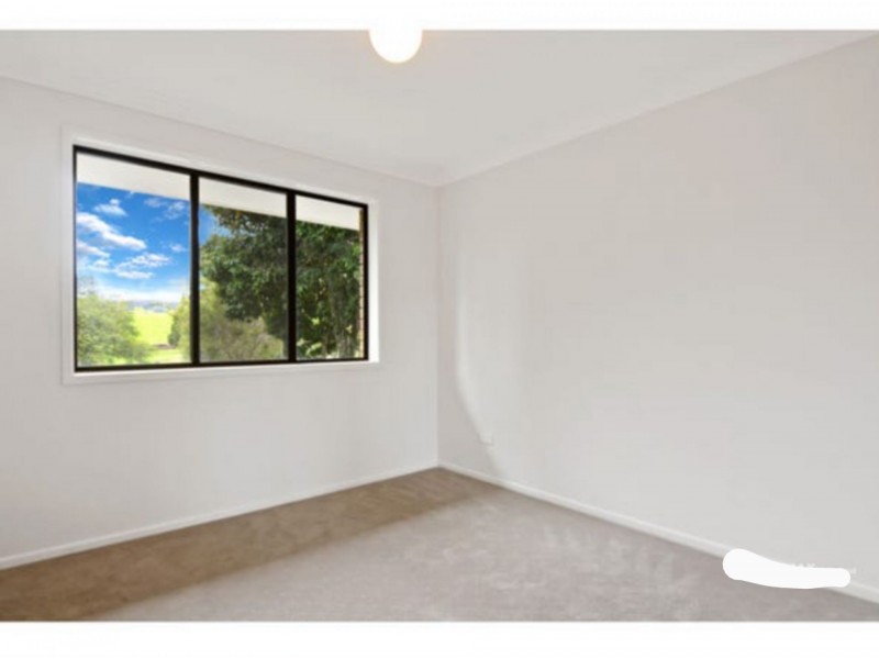 8b Centenary Drive, Maleny QLD 4552