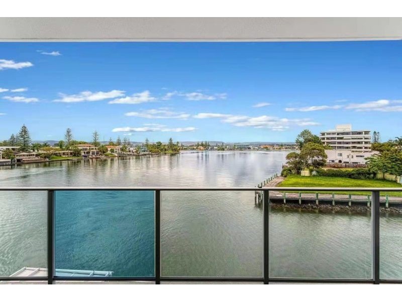311/30-32 Paradise island, Surfers Paradise QLD 4217
