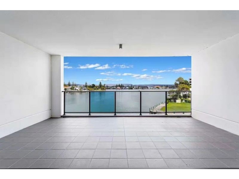 311/30-32 Paradise island, Surfers Paradise QLD 4217