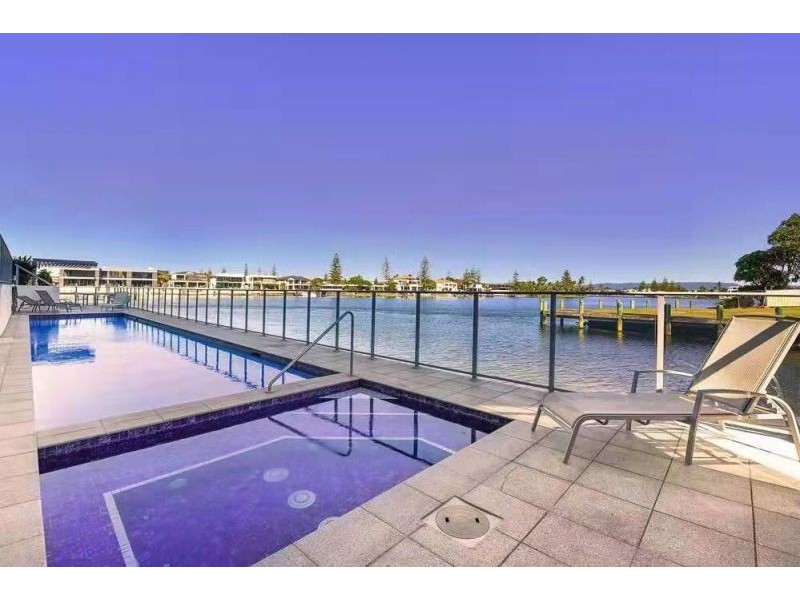 311/30-32 Paradise island, Surfers Paradise QLD 4217