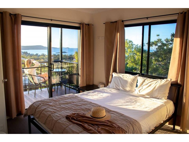 23 Yachtsmans Parade, Cannonvale QLD 4802