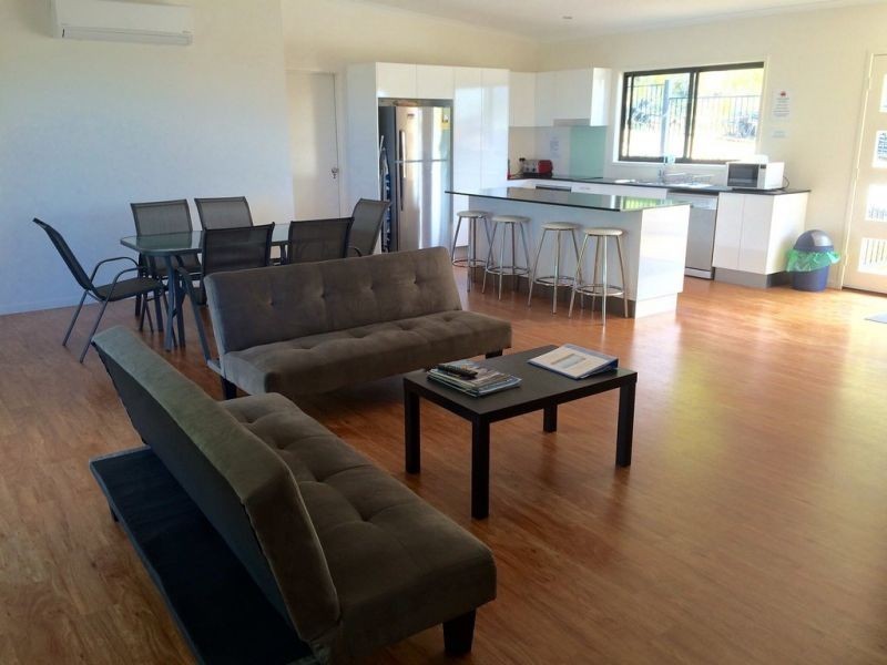 23 Yachtsmans Parade, Cannonvale QLD 4802