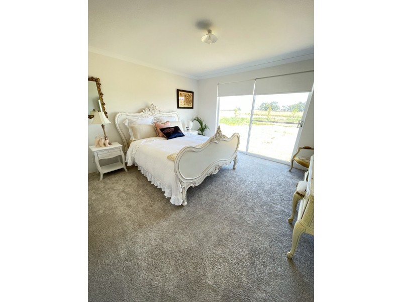 387 Oates Road, Tutunup WA 6280