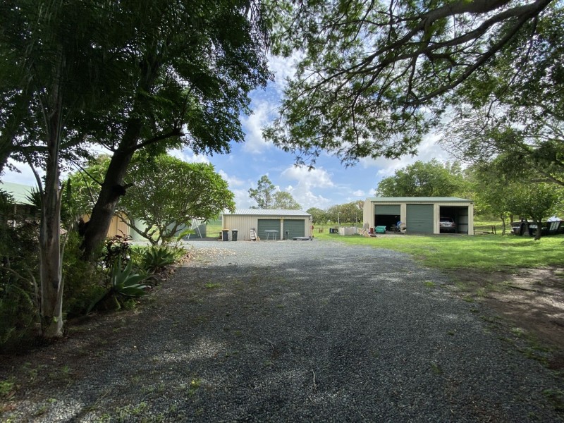 24768 Peak Downs Hwy, Victoria Plains QLD 4751