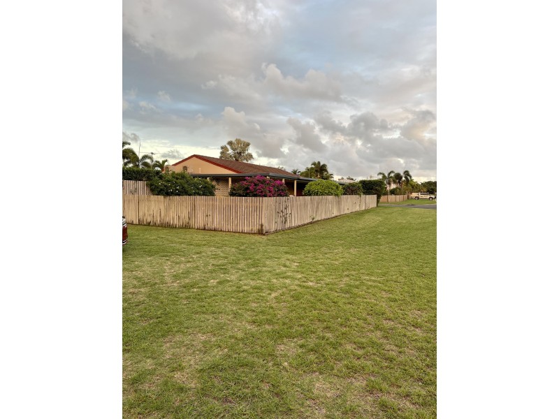 86 Rasmussen Avenue, Hay Point QLD 4740