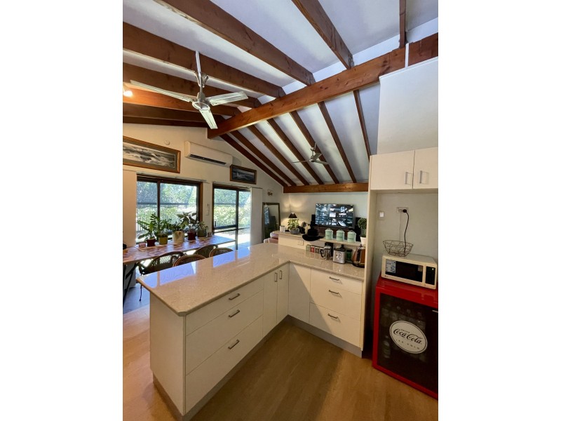 86 Rasmussen Avenue, Hay Point QLD 4740