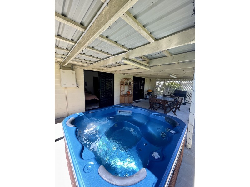 86 Rasmussen Avenue, Hay Point QLD 4740