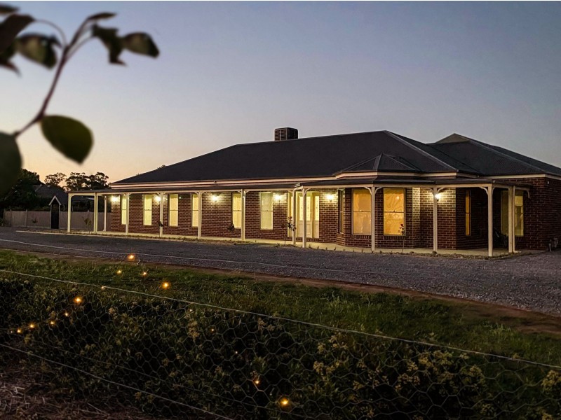 9 Sunset court, Yarrawonga VIC 3730