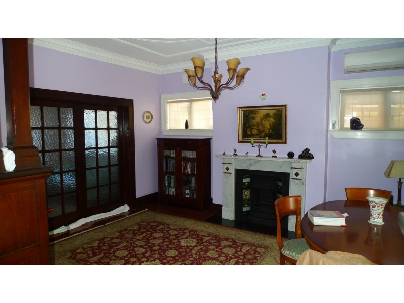 2A Tawa St, Ashfield NSW 2131