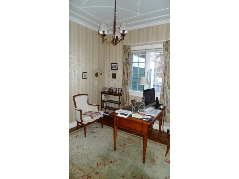 2A Tawa St, Ashfield NSW 2131